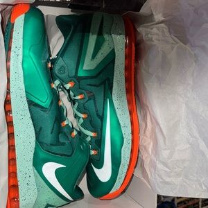 Max Lebron XI Low size 15